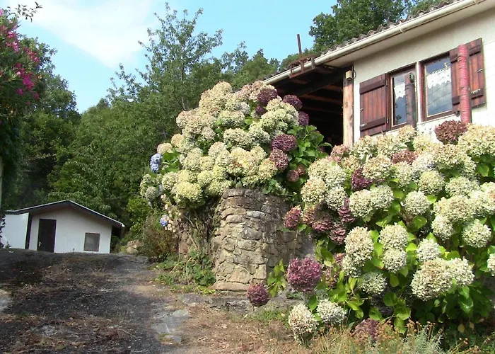 Chalet Discret, Apaisant, Calme Entre Et Montagne, Thermalisme