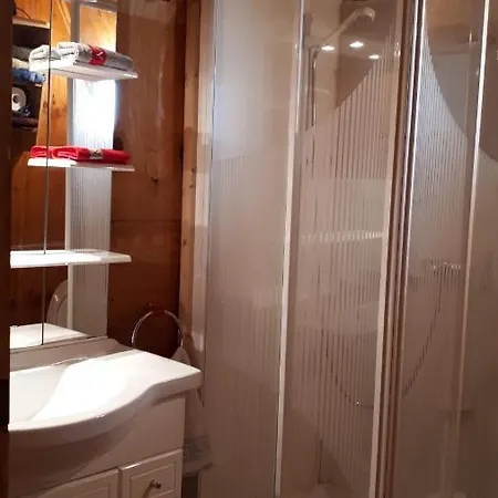 Discret, Apaisant, Calme Entre Et Montagne, Thermalisme Alpehytte