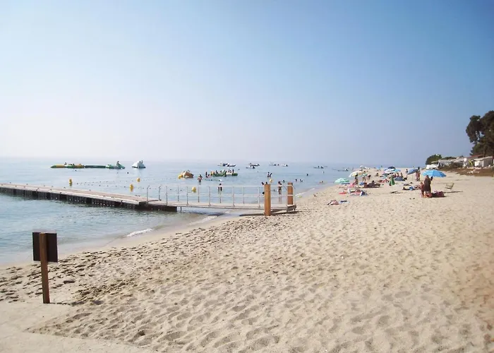 Discret, Apaisant, Calme Entre Et Montagne, Thermalisme *